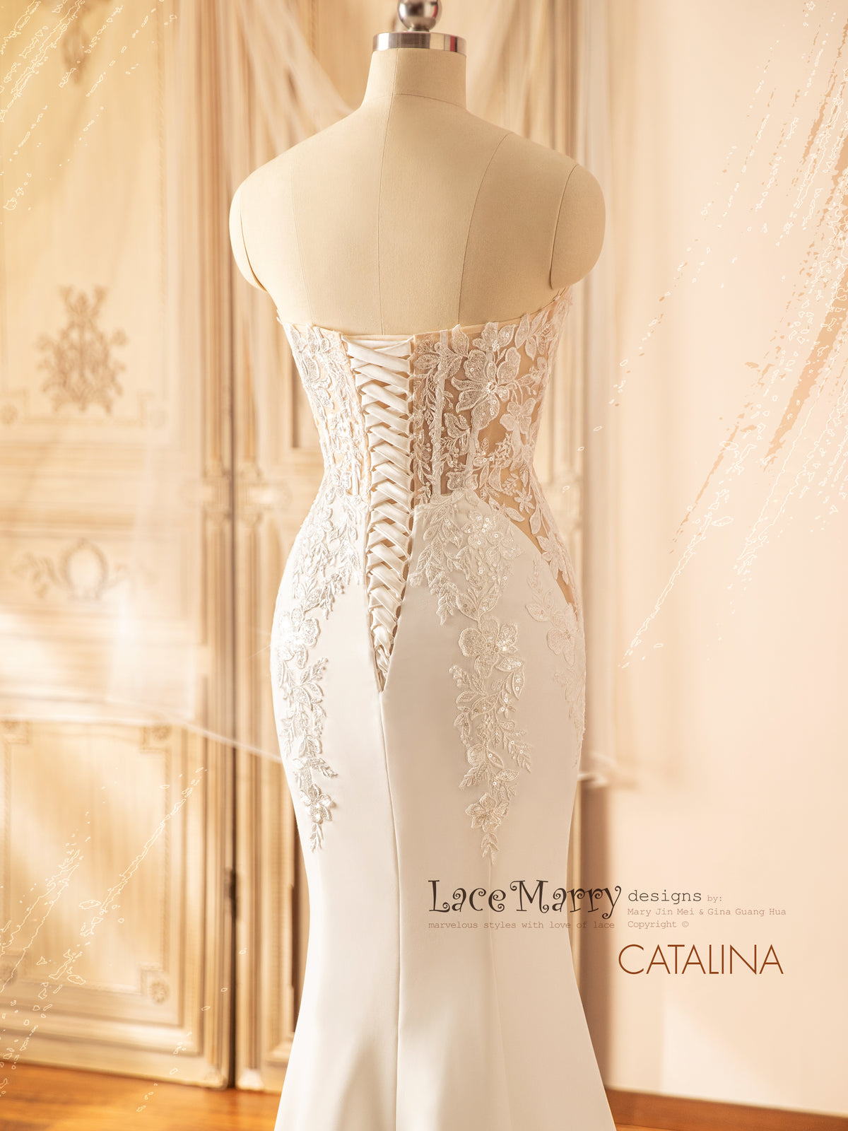 CATALINA / Breathtaking Wedding Dress with Plunge Neckline