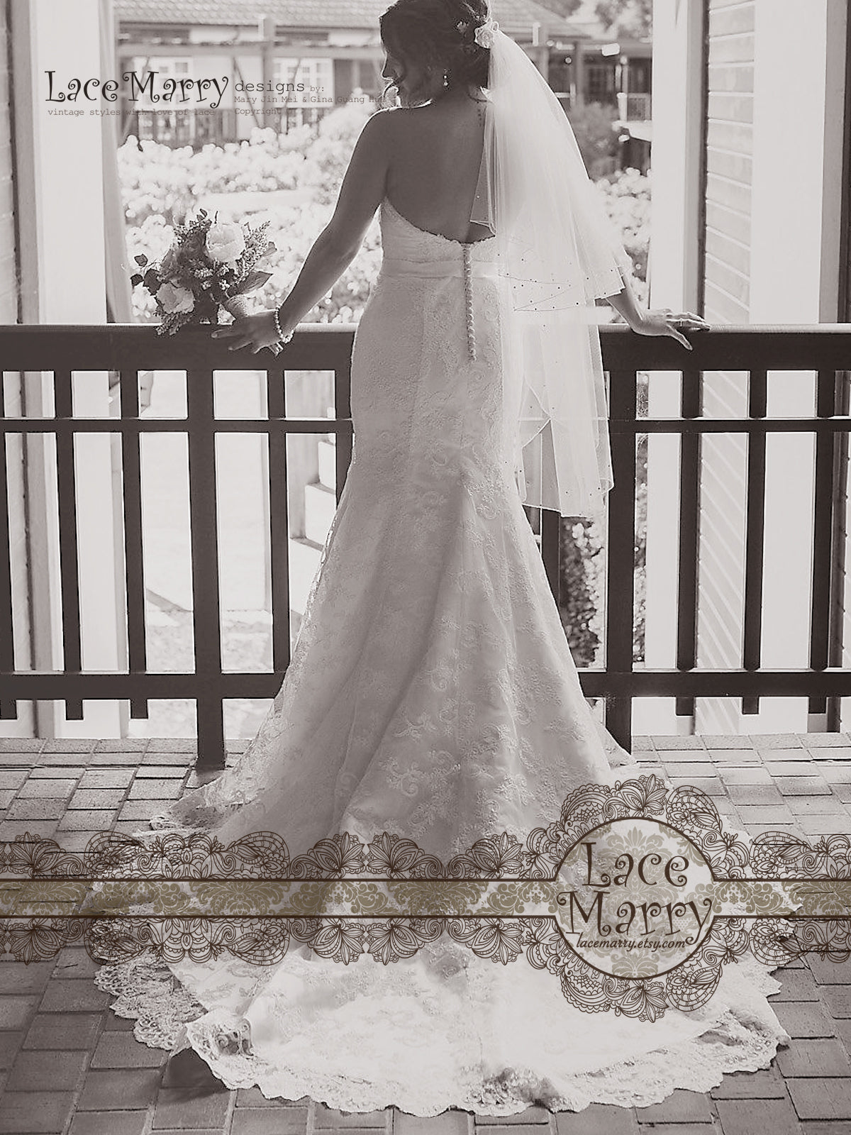 Gorgeous Strapless Lace Wedding Dress