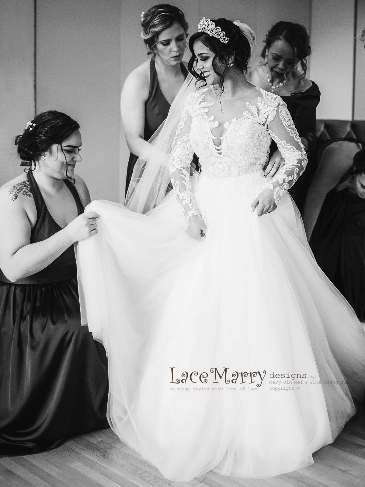 Long Removable Tulle Over Skirt with Lace Wedding Dress