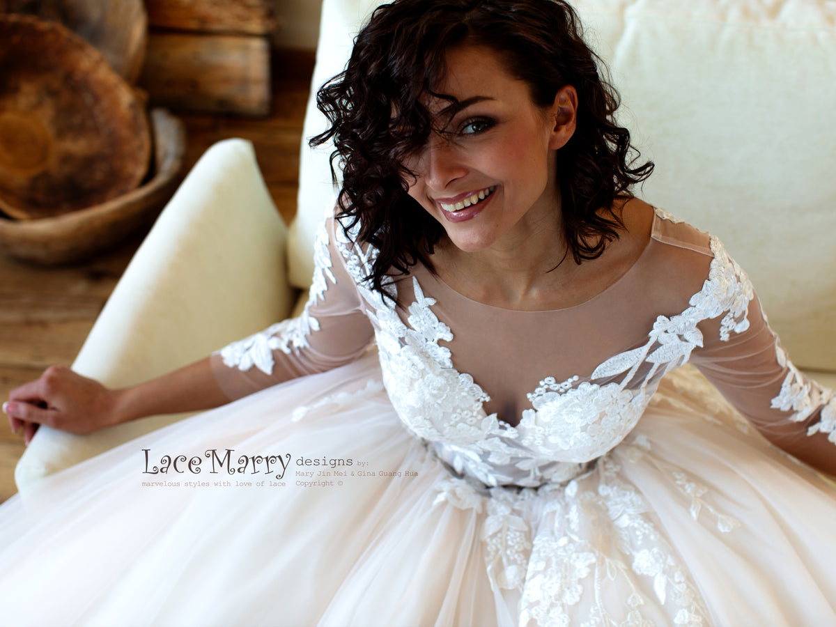 Beautiful Lace Wedding Dress with Sleeves
