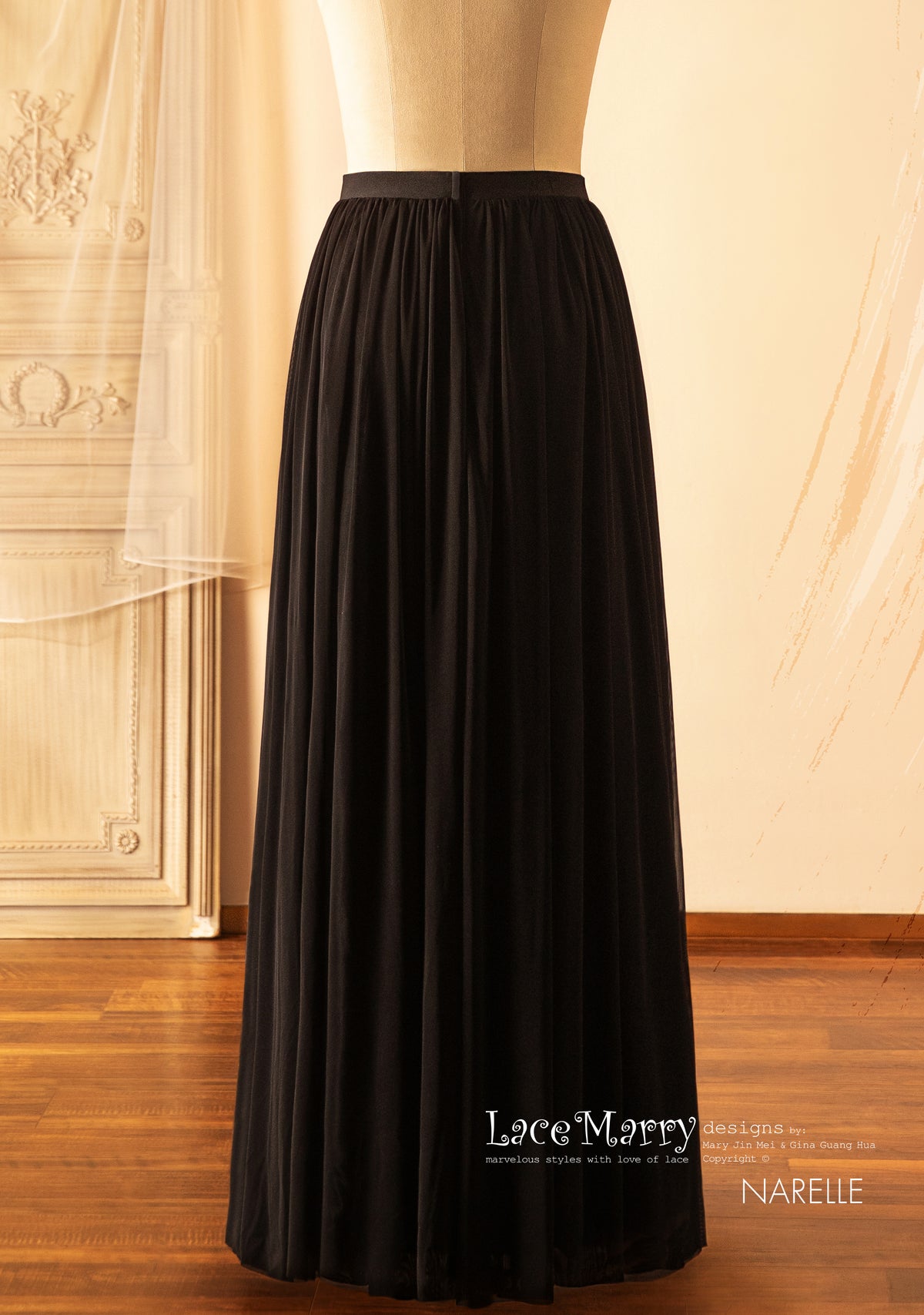 Black Wedding Dress Crop Set with Plain Tulle Skirt and Long Sleeves Lace Top