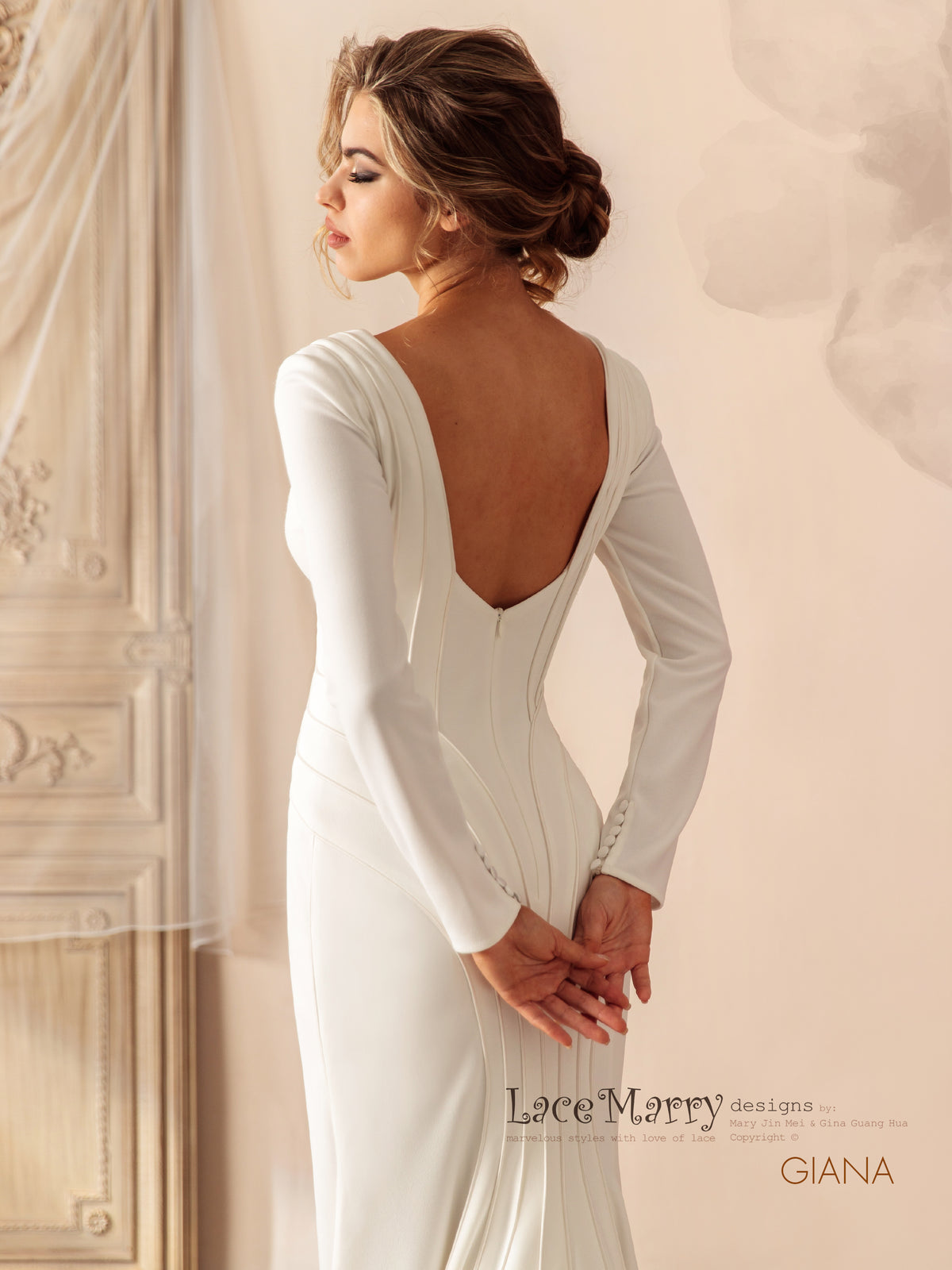 GIANA / Plain Wedding Dress with Long Sleeves