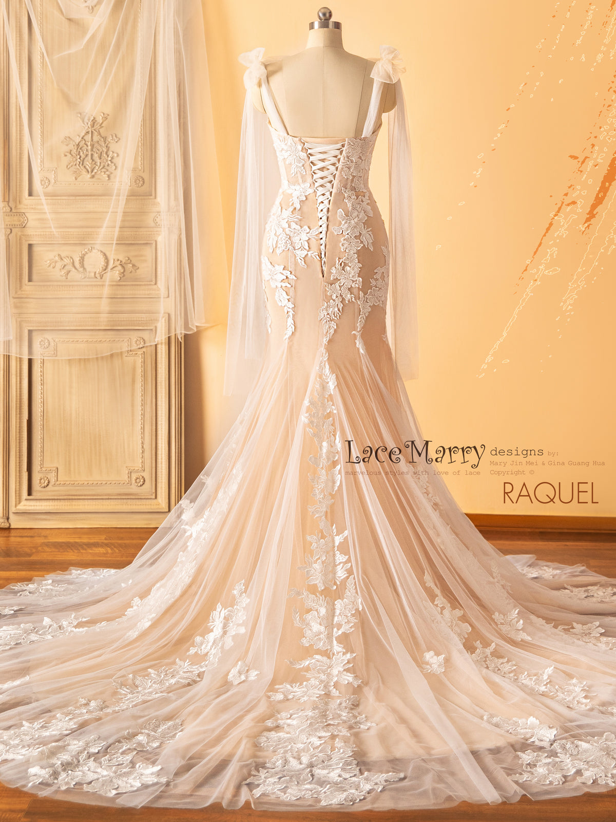 RAQUEL / Breathtaking Wedding Dress in Amazing Silhouette