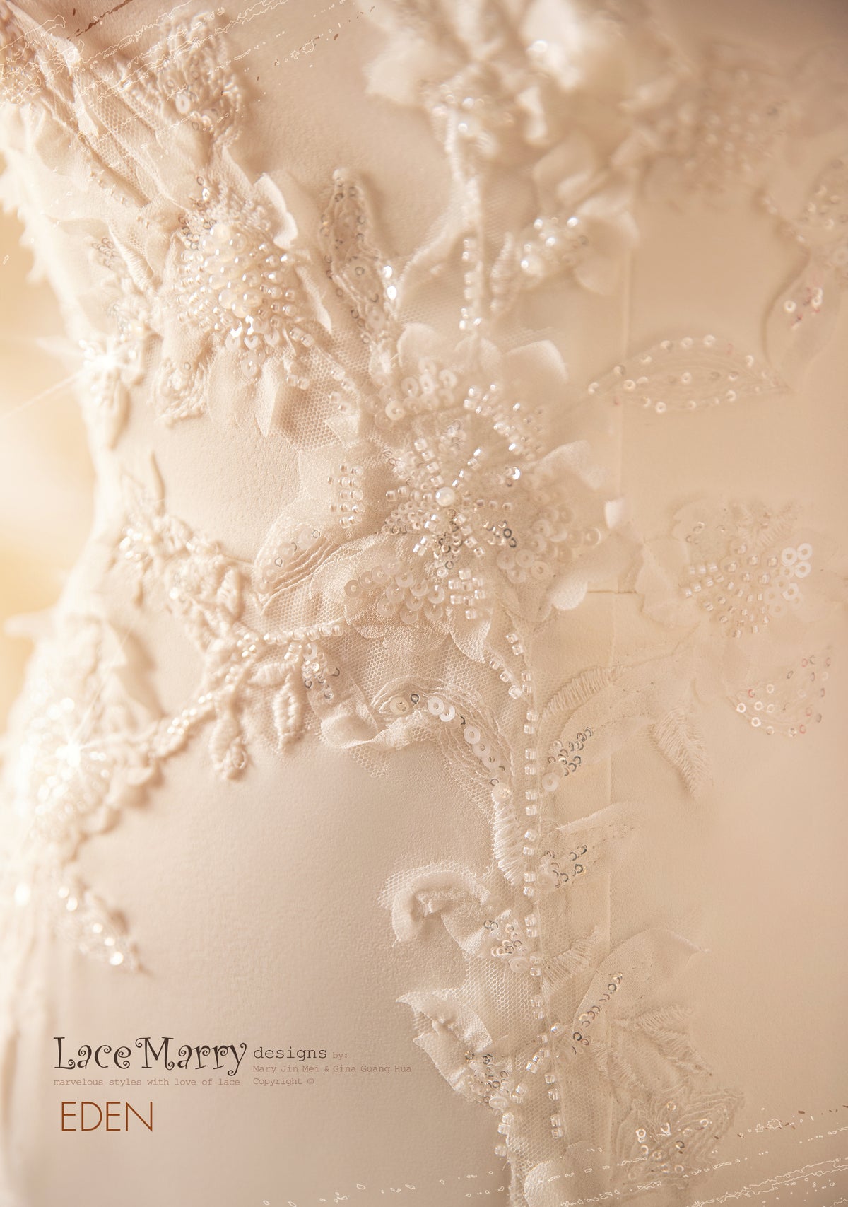 EDEN / Straight Neckline Wedding Dress with Romantic Lace Train
