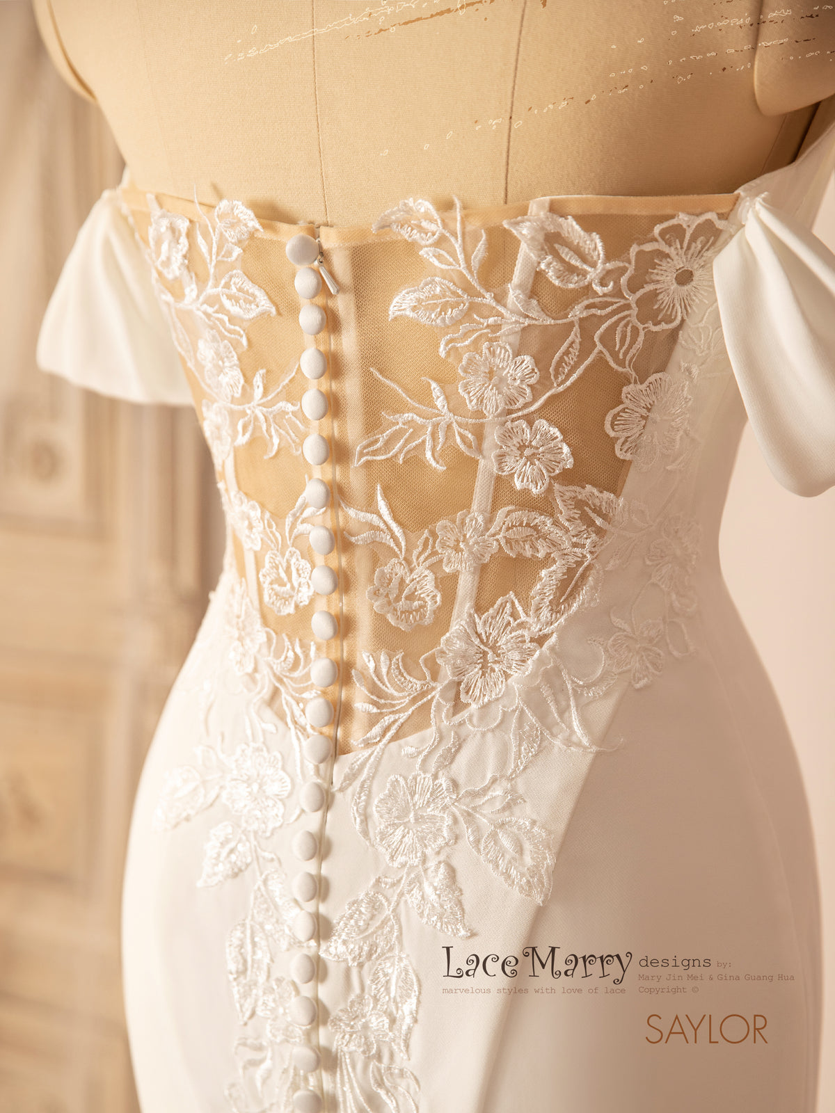 SAYLOR / Plain Wedding Dress with Long Lace Train