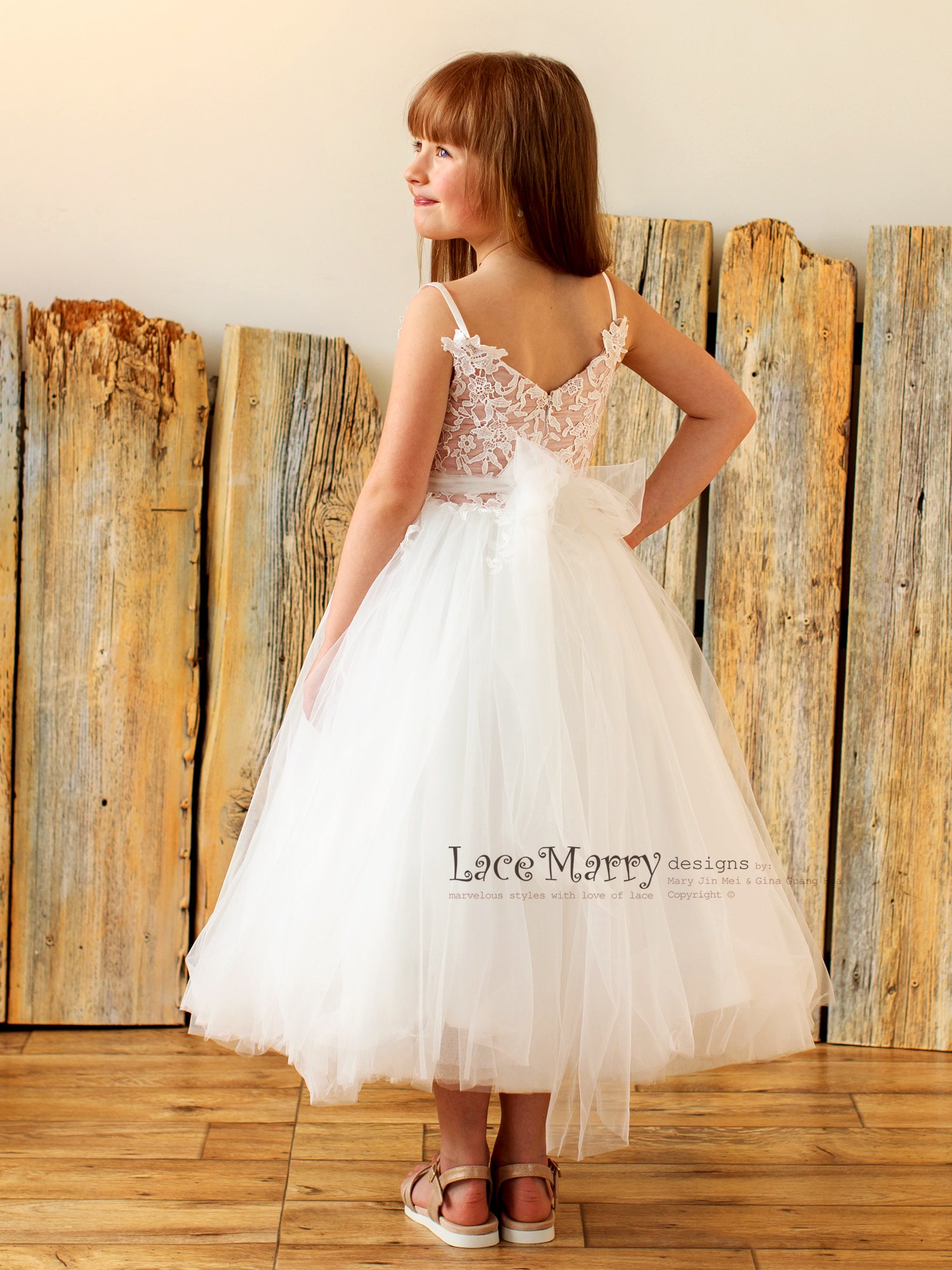  Ivory Long Lace Flower Girl Dresses White Designer