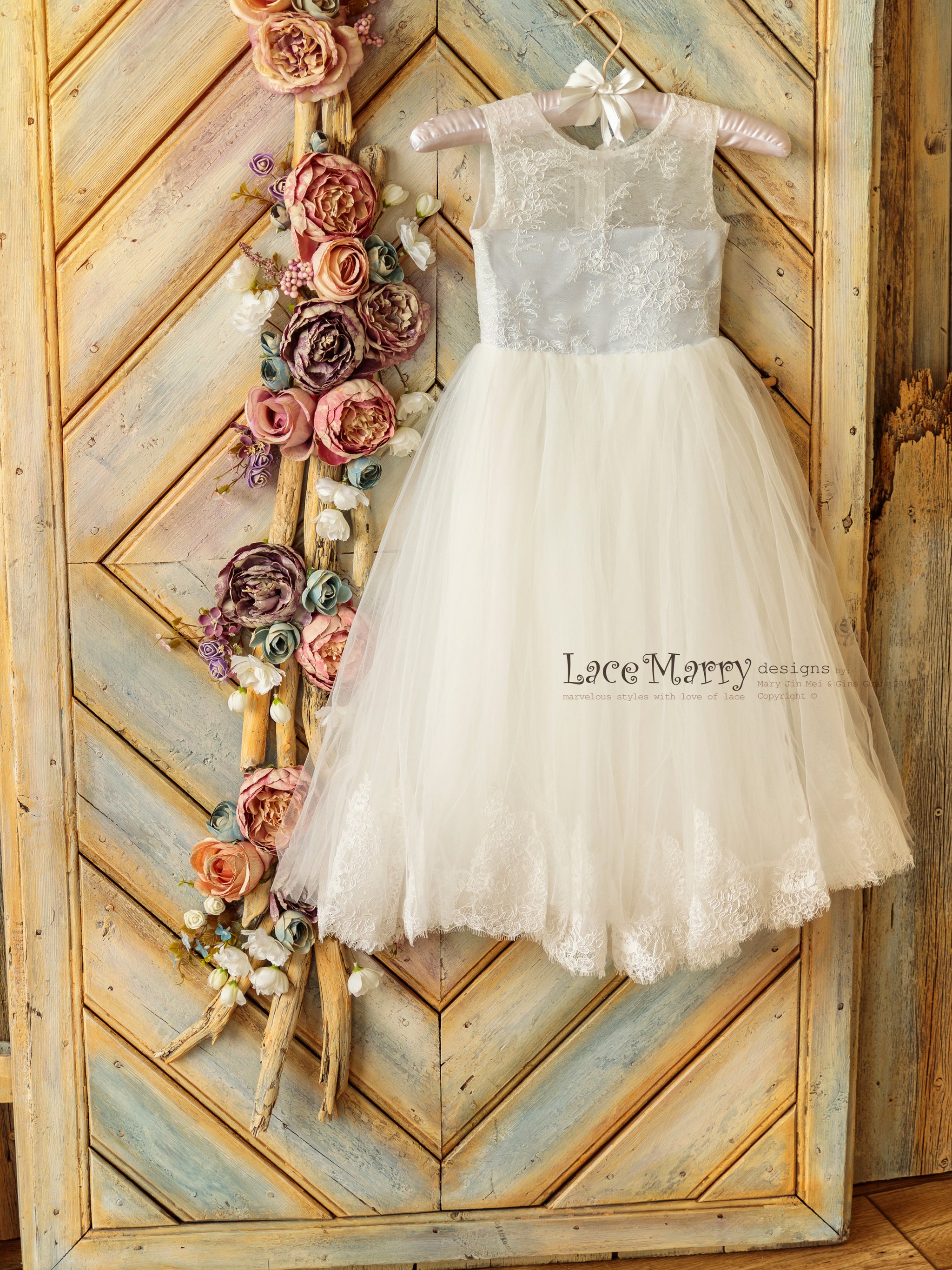 LANA / Boho Lace Flower Girl Dress with Chantilly Lace - LaceMarry LANA / Boho Lace Flower Girl Dress with Chantilly Lace - LaceMarry