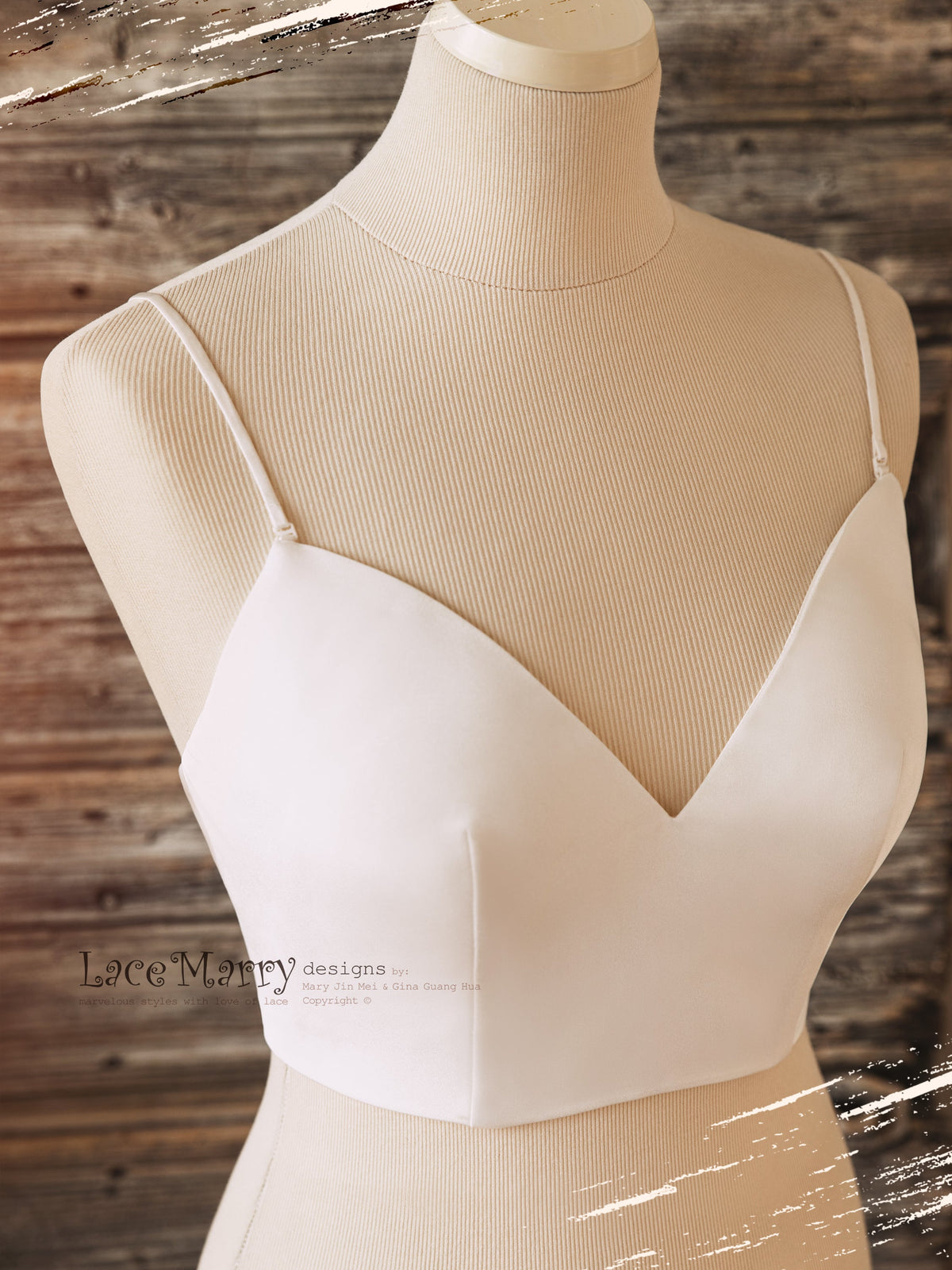 LINDA / Plain Bustier with V Neckline