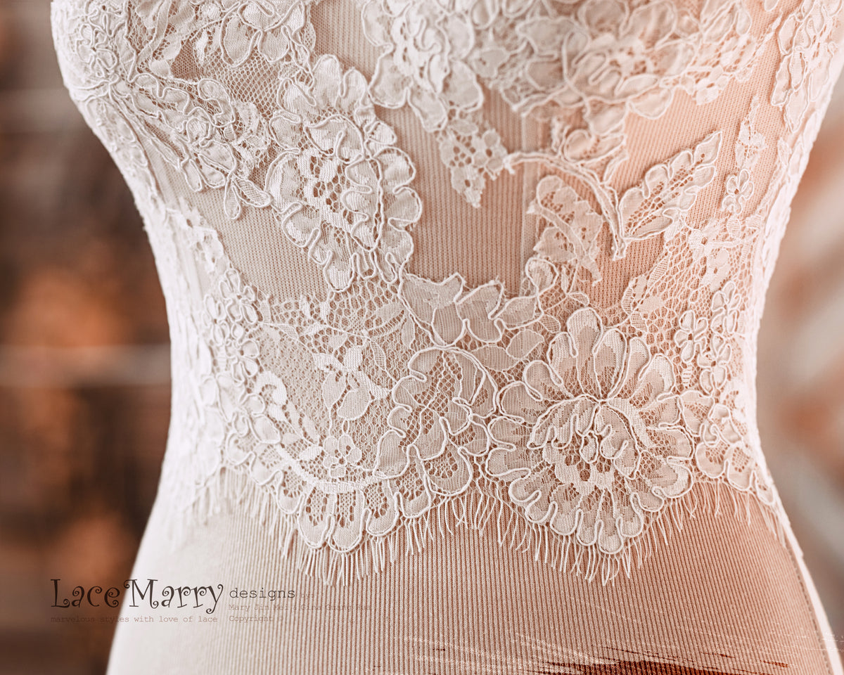 Amazing Lace Detail Lace Topper