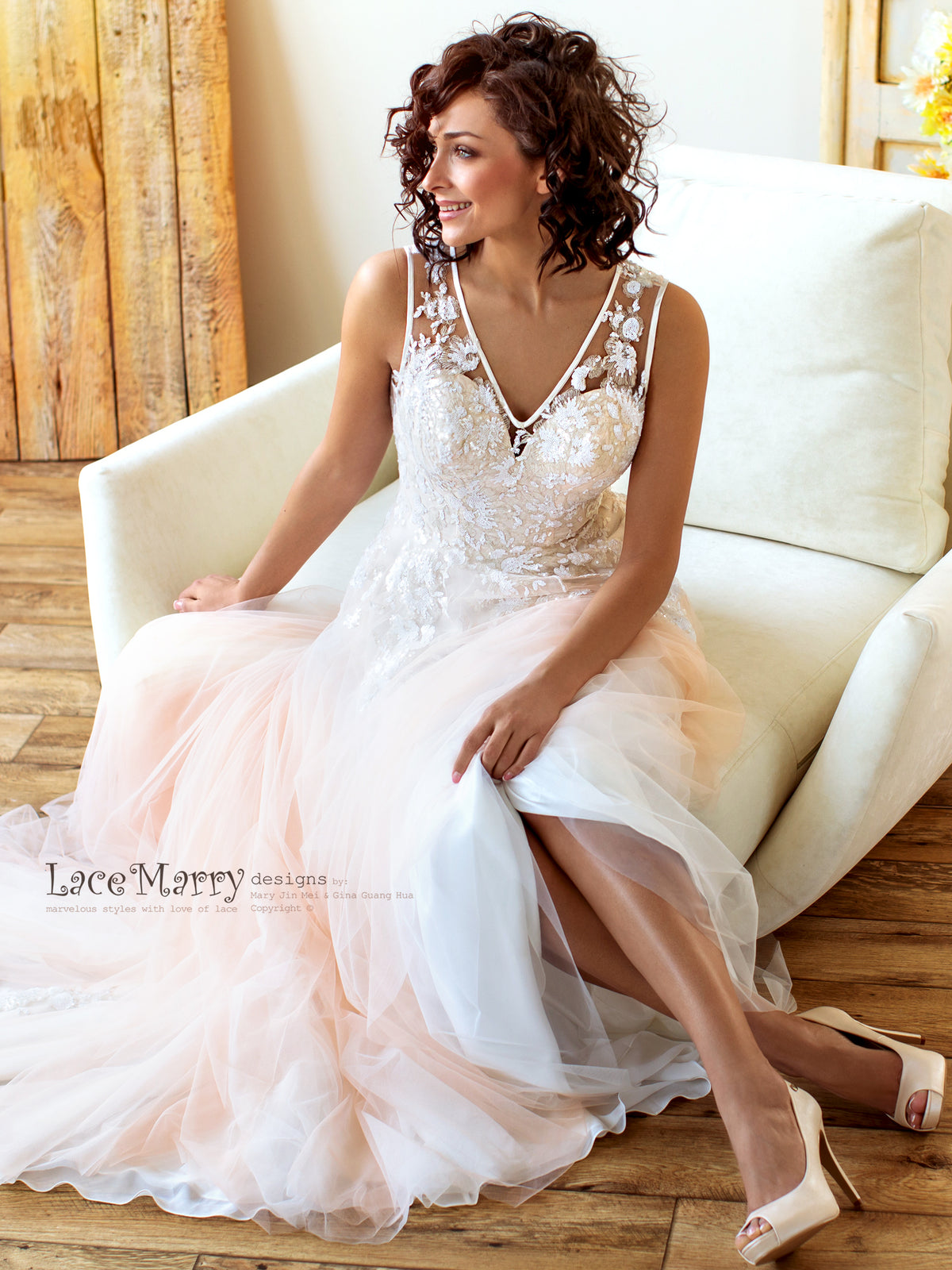Ombre Skirt Boho Style Wedding Dress with V Neckline