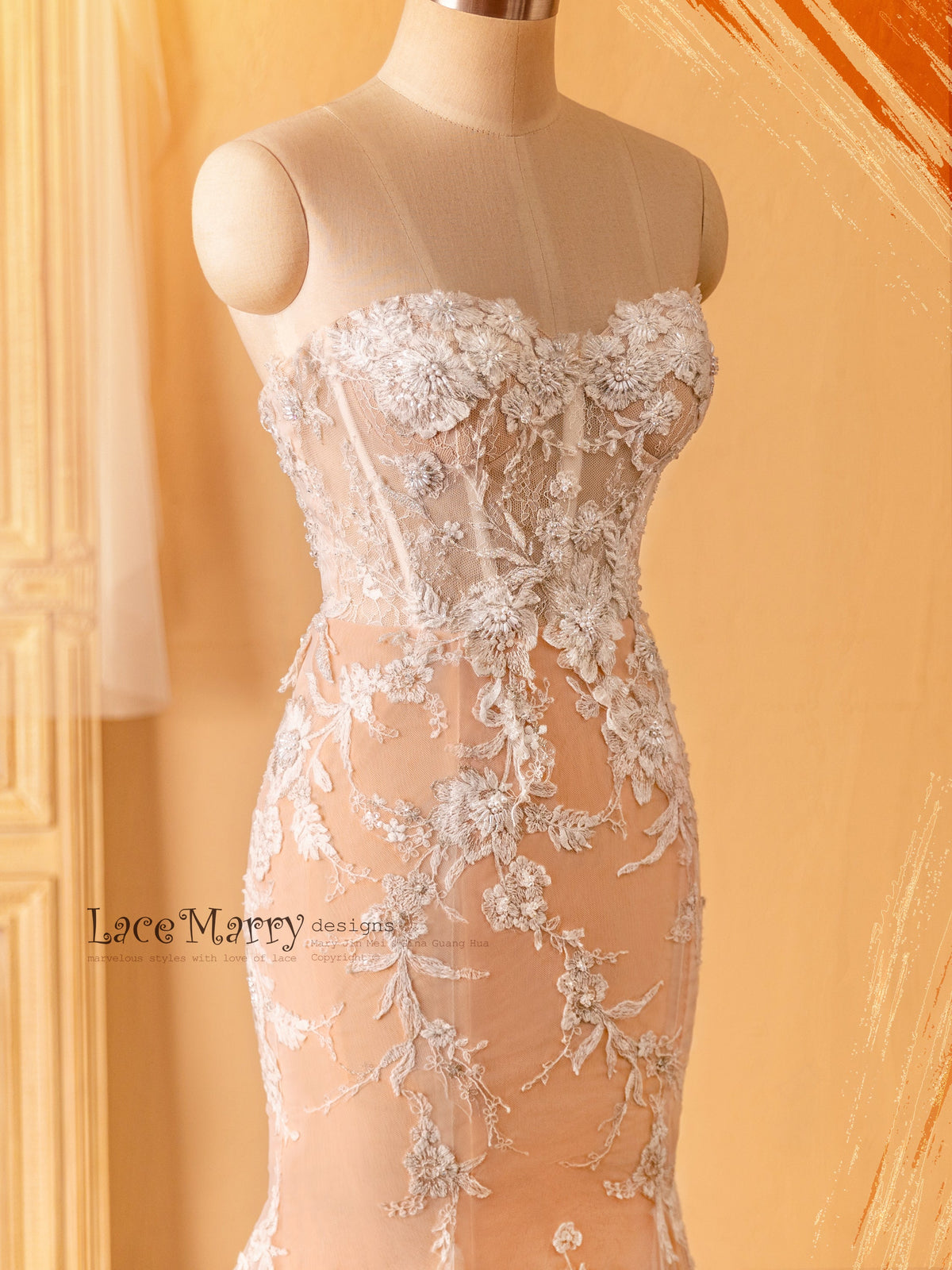 Strapless Wedding Dress with Push up Necjkline