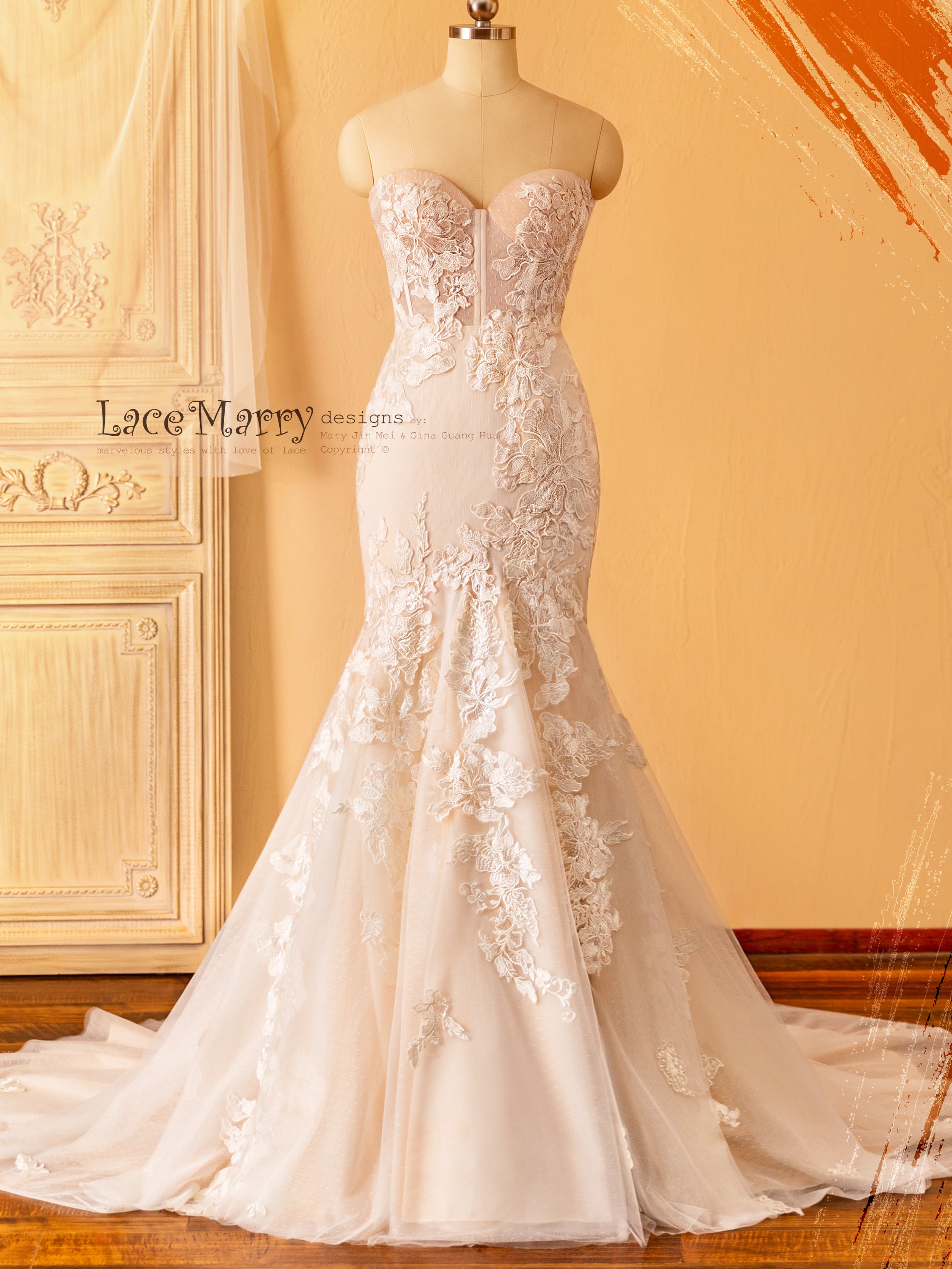 Strapless Fitted Wedding Dress in Boned and Push up Neckline - LaceMarry