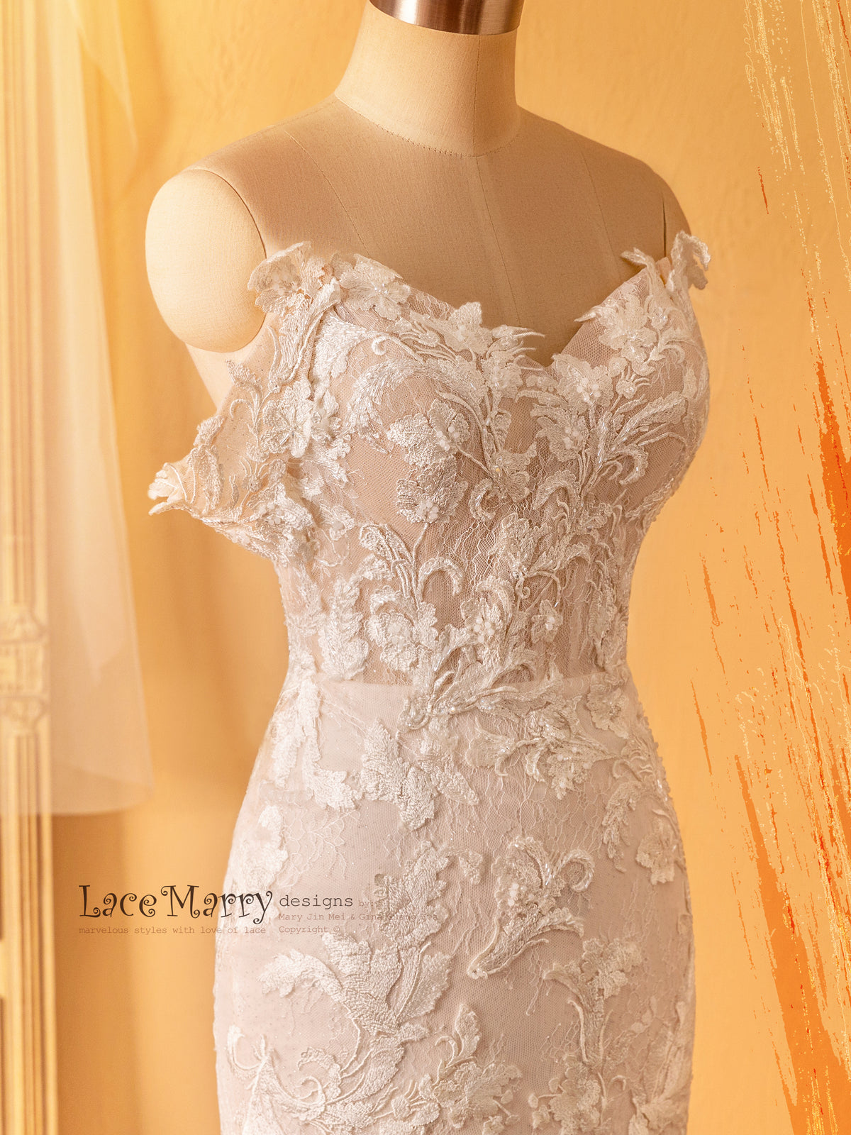 Amazing Lace Appliques Wedding Dress