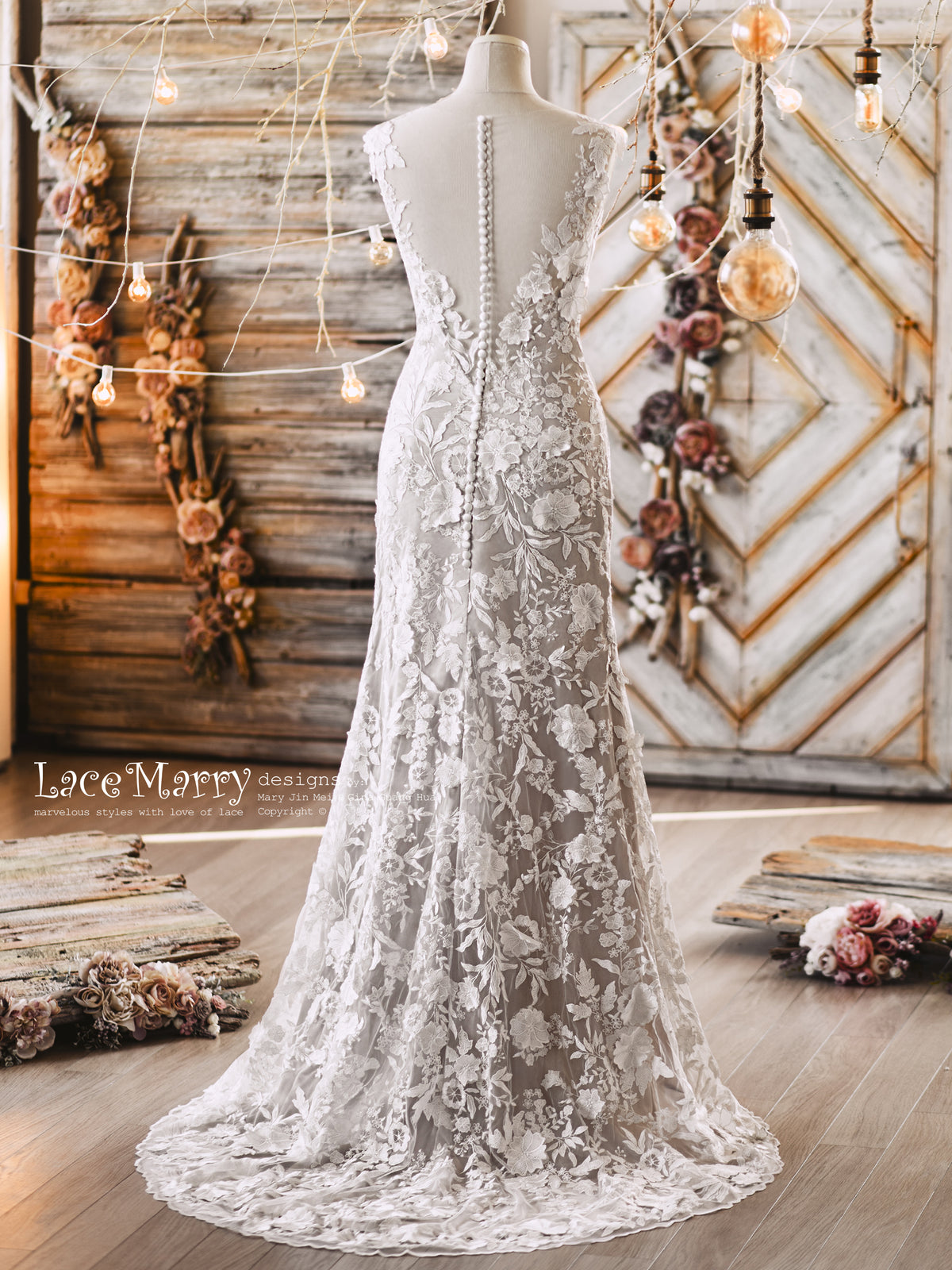 Sexy Deep Back Wedding Dress with 3D Lace