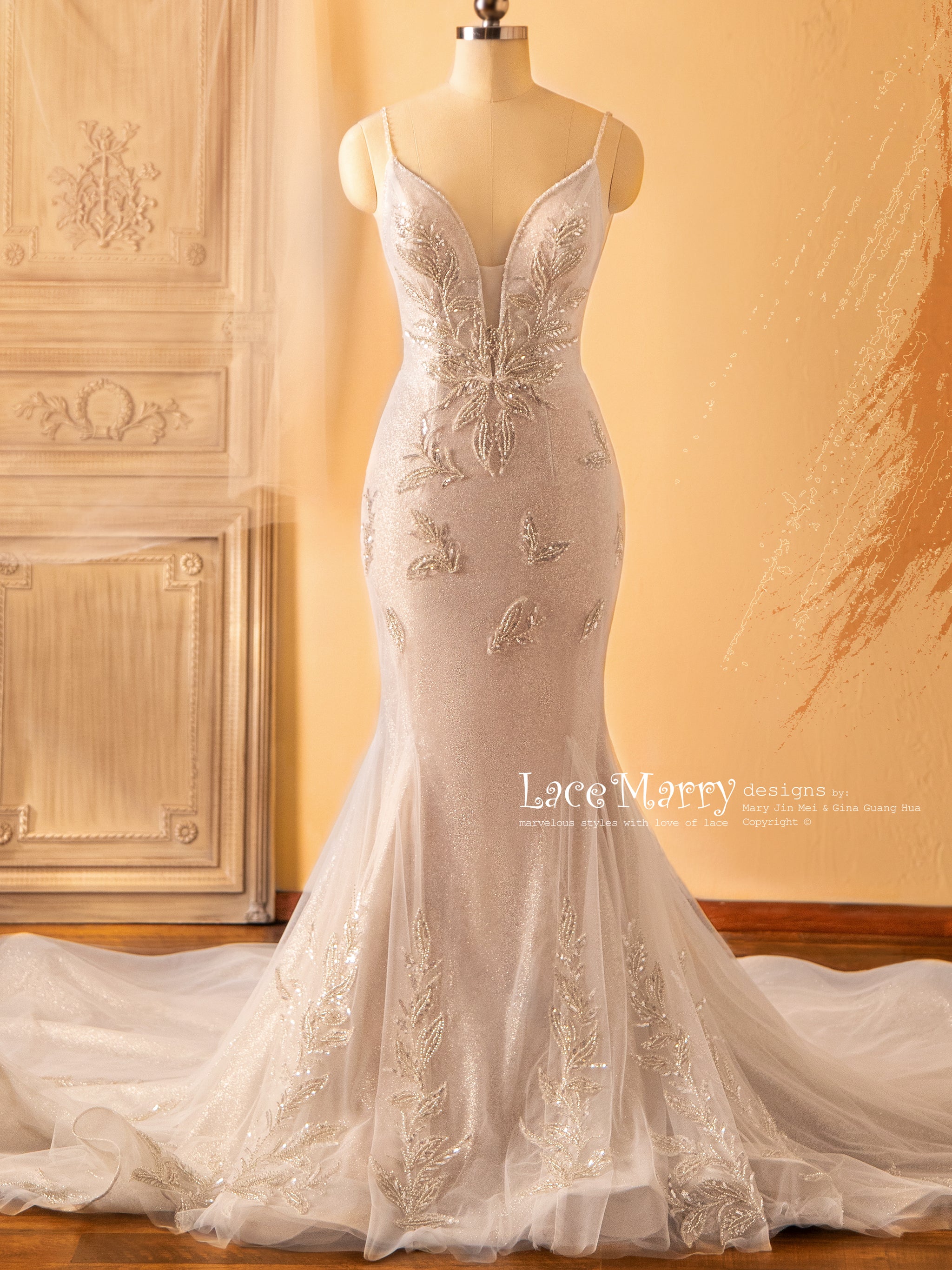 RAYLA / Fitted Wedding Dress with Sexy Neckline - LaceMarry RAYLA / Fitted Wedding Dress with Sexy Neckline - LaceMarry
