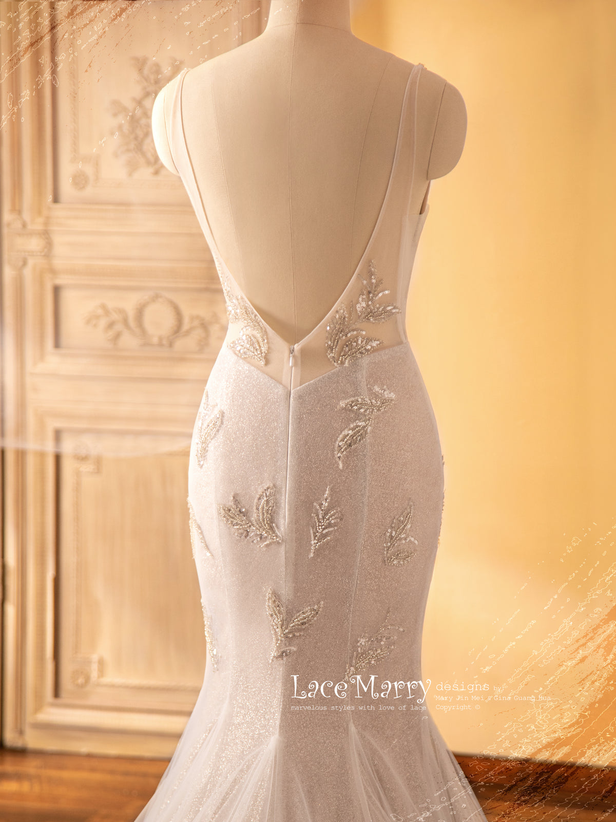 RAYLA / Fitted Wedding Dress with Sexy Neckline