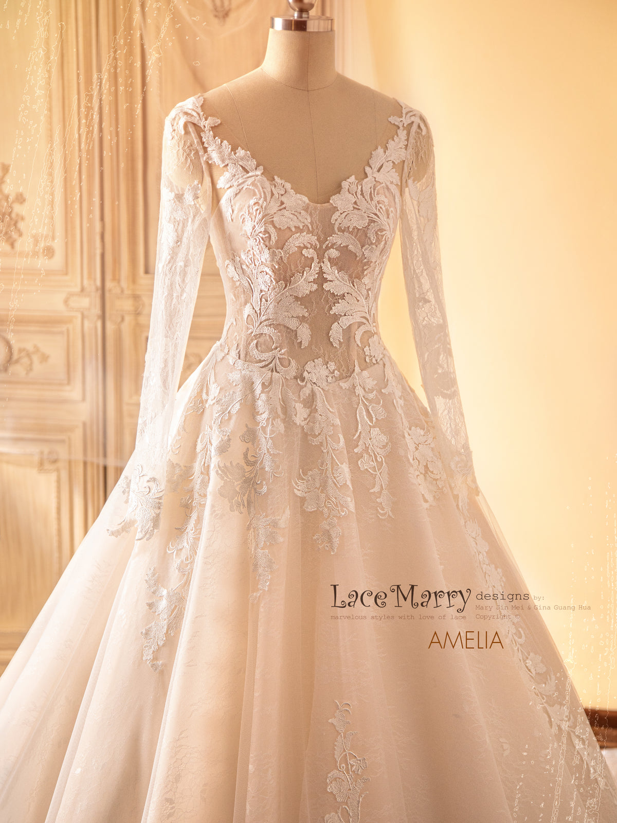 AMELIA / A-Line Wedding Dress with Long Sleeves