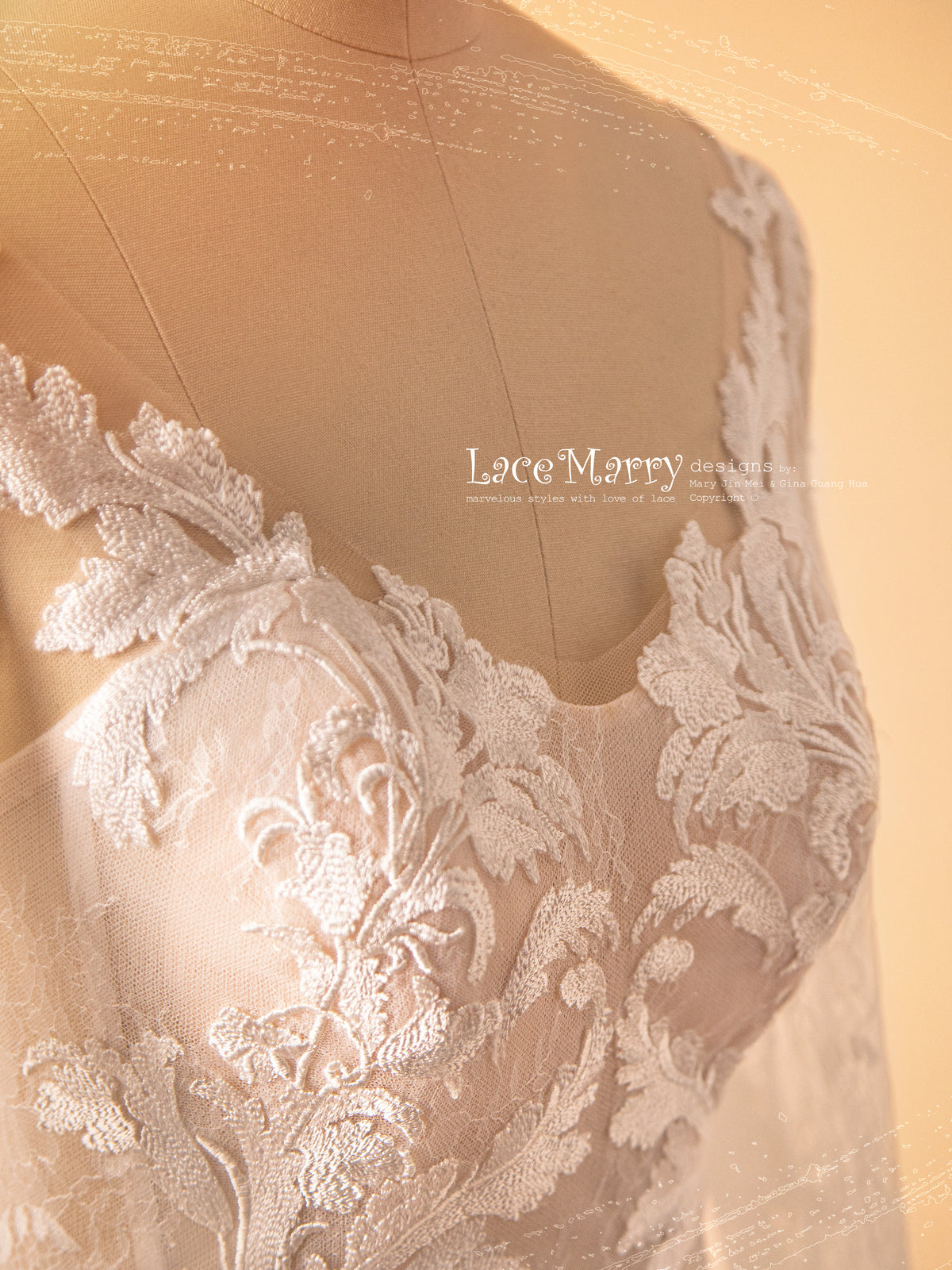 AMELIA / A-Line Wedding Dress with Long Sleeves