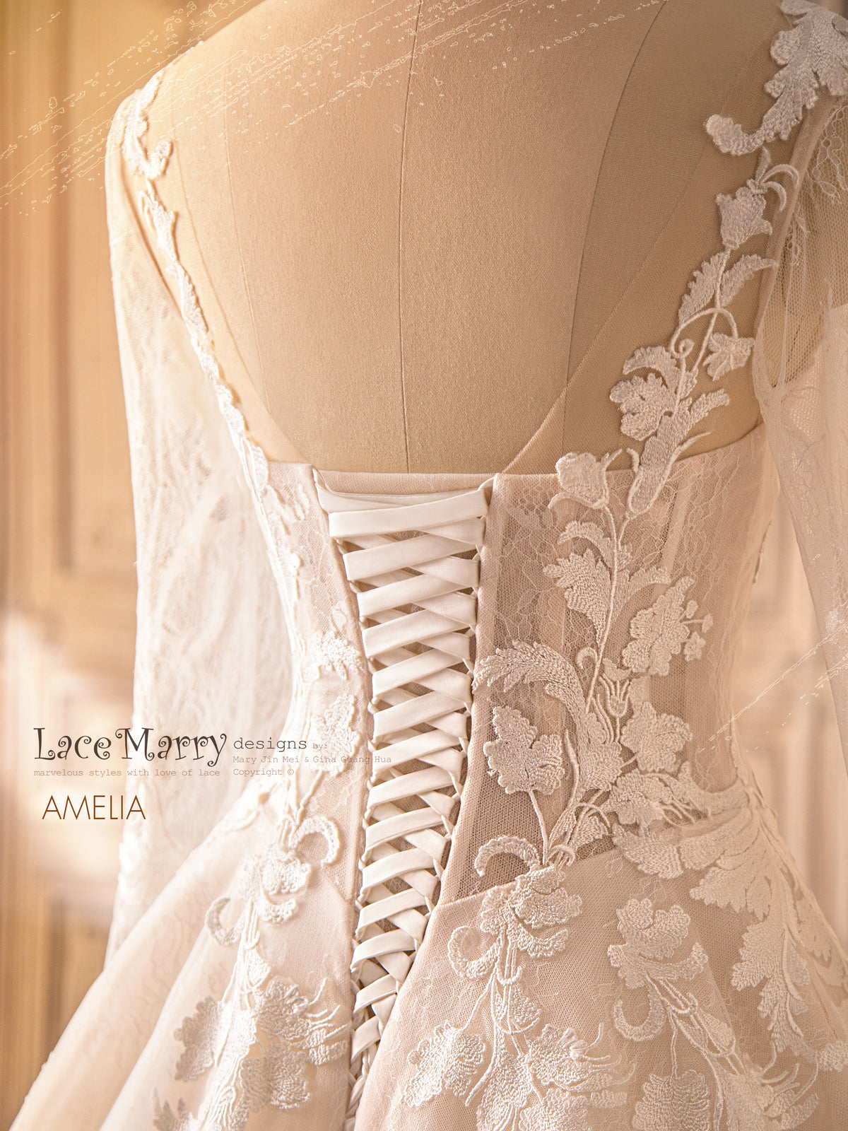 AMELIA / A-Line Wedding Dress with Long Sleeves