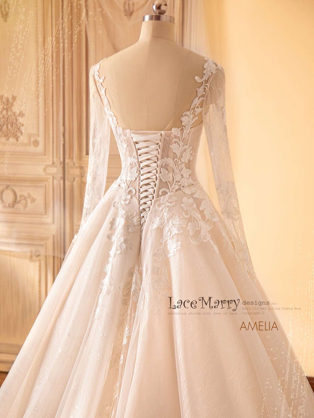 AMELIA / A-Line Wedding Dress with Long Sleeves