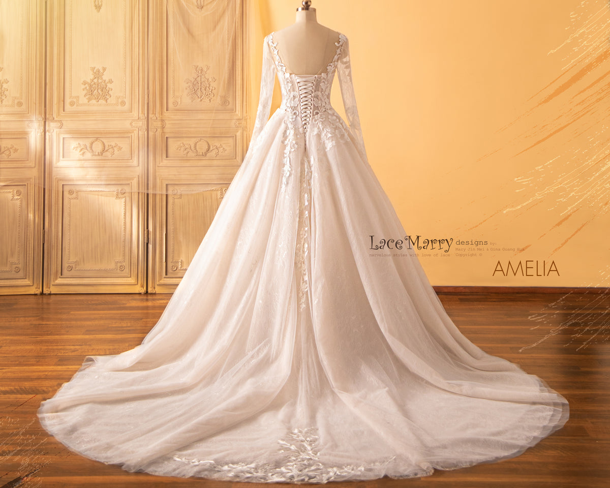 AMELIA / A-Line Wedding Dress with Long Sleeves