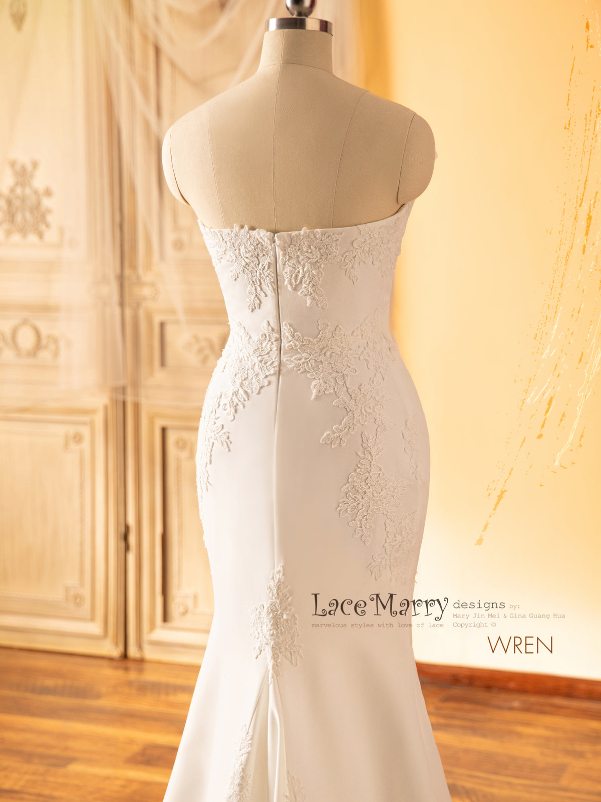 WREN / Elegant Wedding Dress with Romantic Neckline