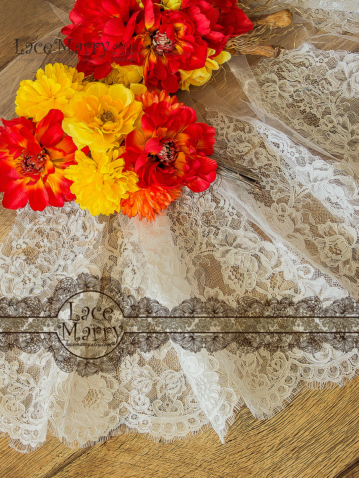 Lace Scalloped Edge
