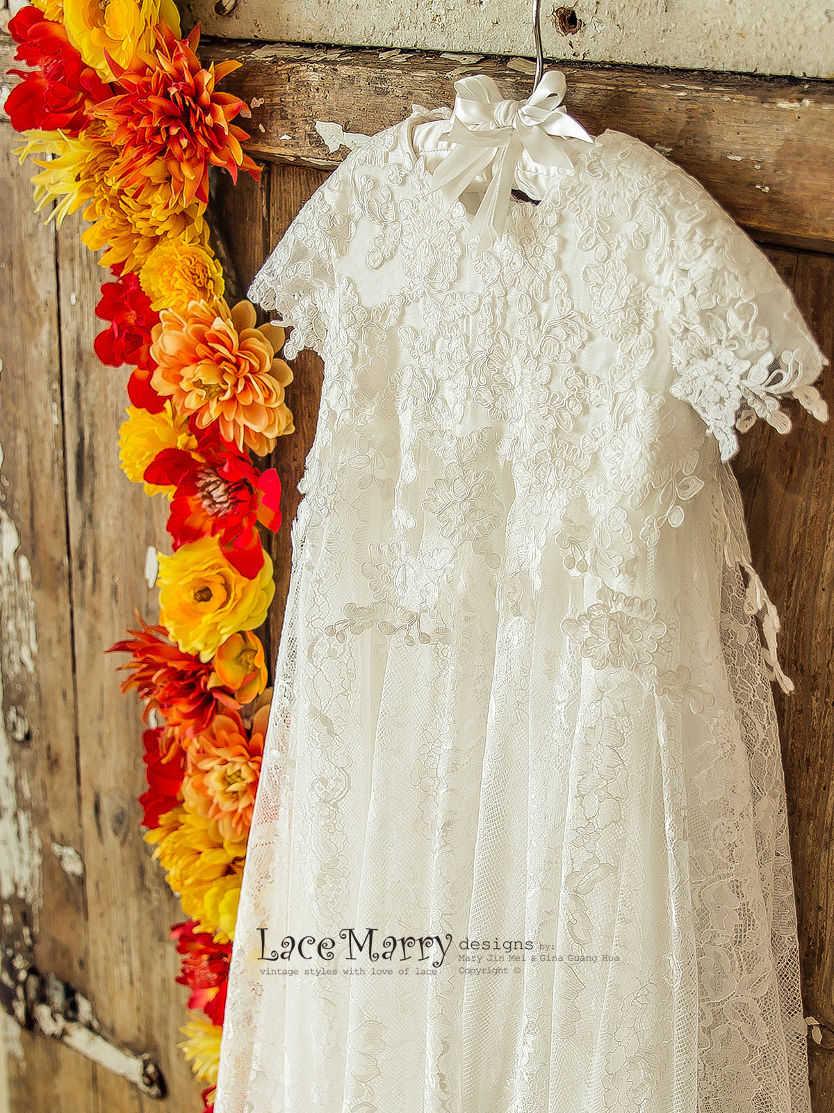 Unique Lace Flower Girl Dress with Small Sleeves