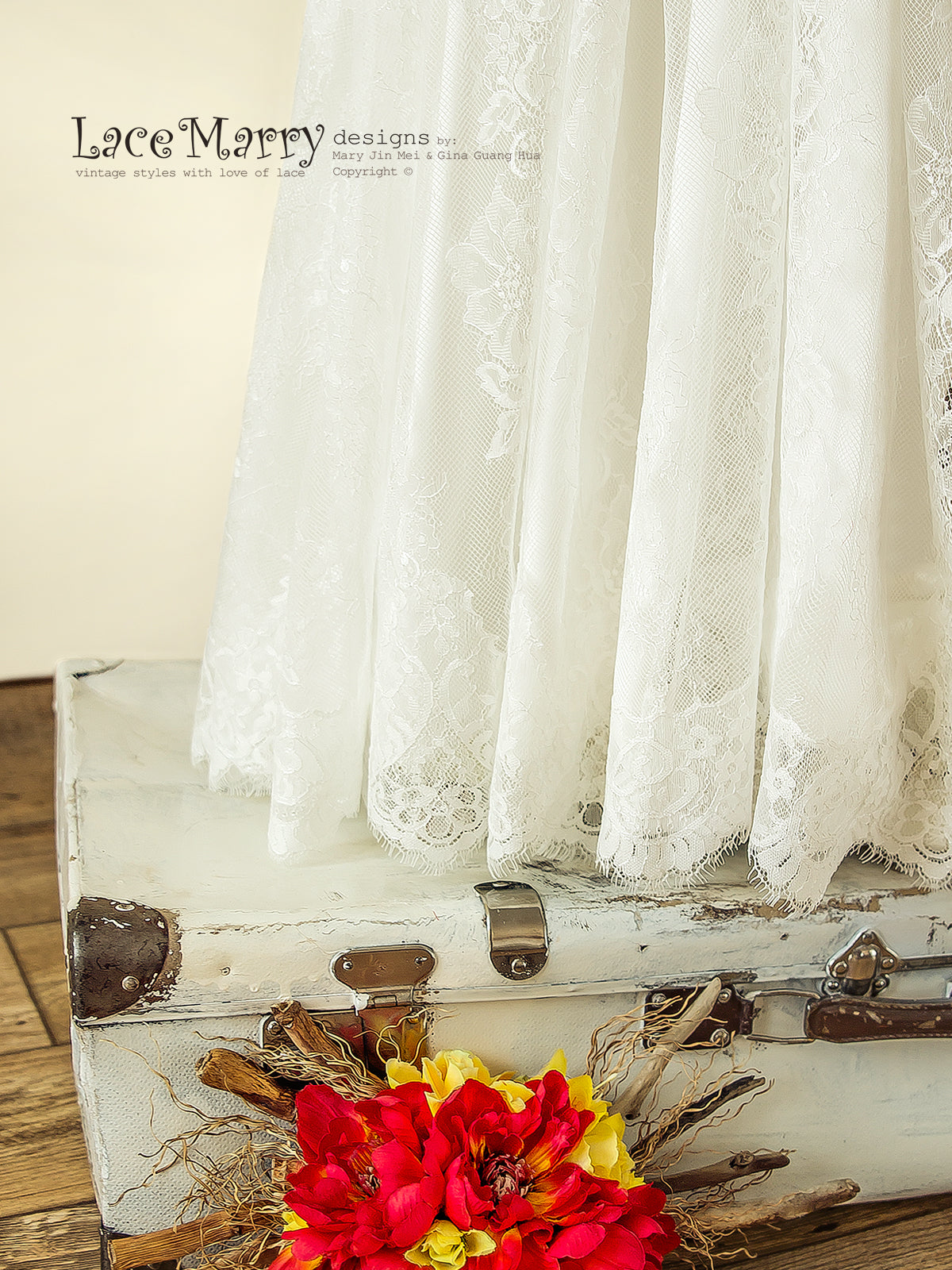 Unique Lace Flower Girl Dress with Small Sleeves