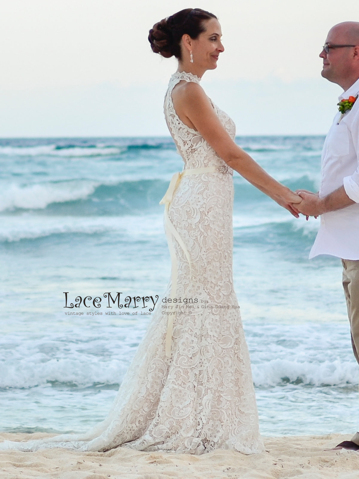 Gorgeous Slim Shape Lace Wedding Dress