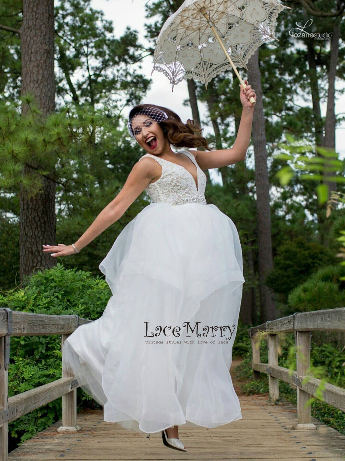 Multi Layered Organza Skirt Lace Wedding Dress