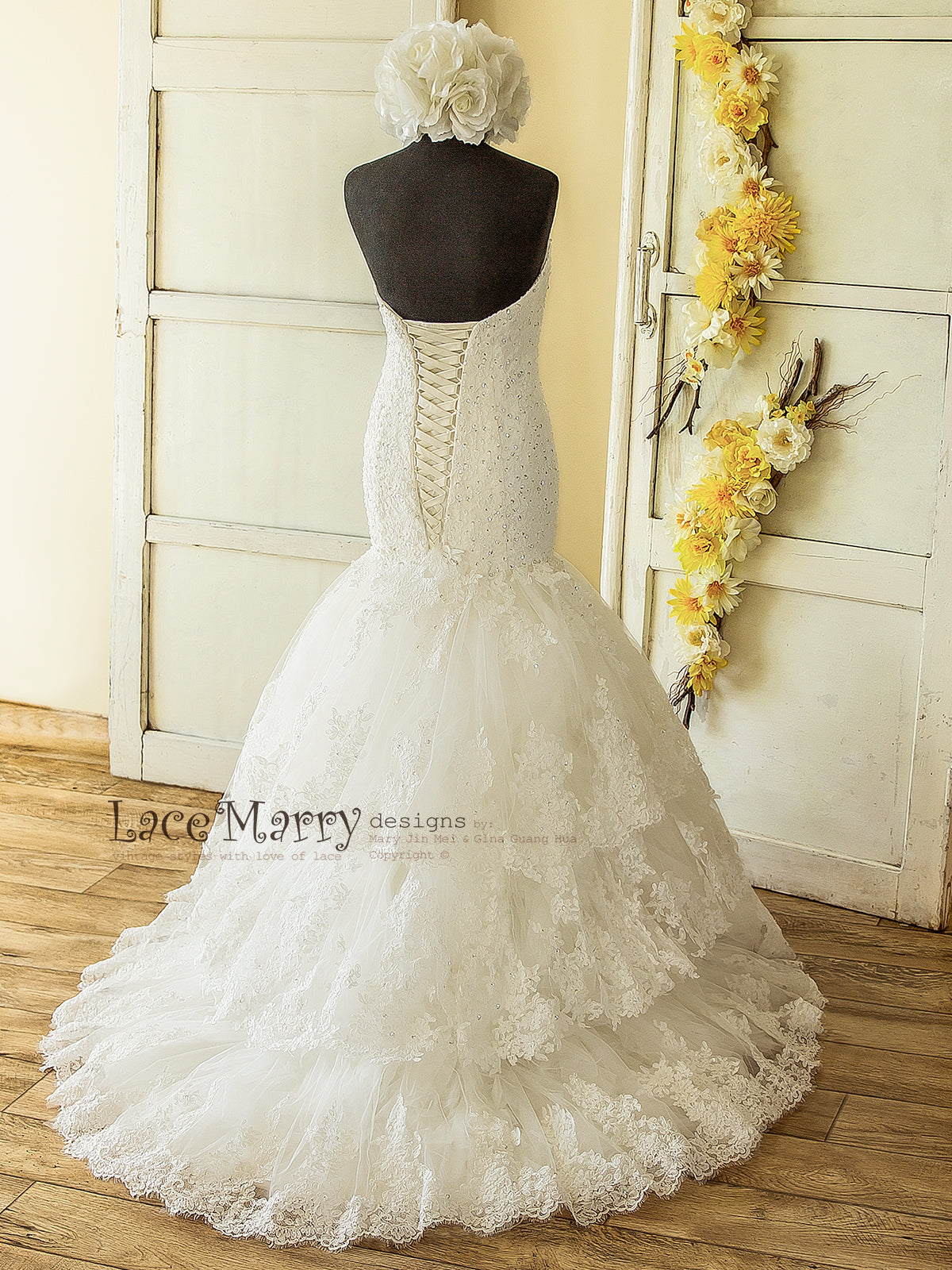 Fit and Flare Style Lace Wedding Dress