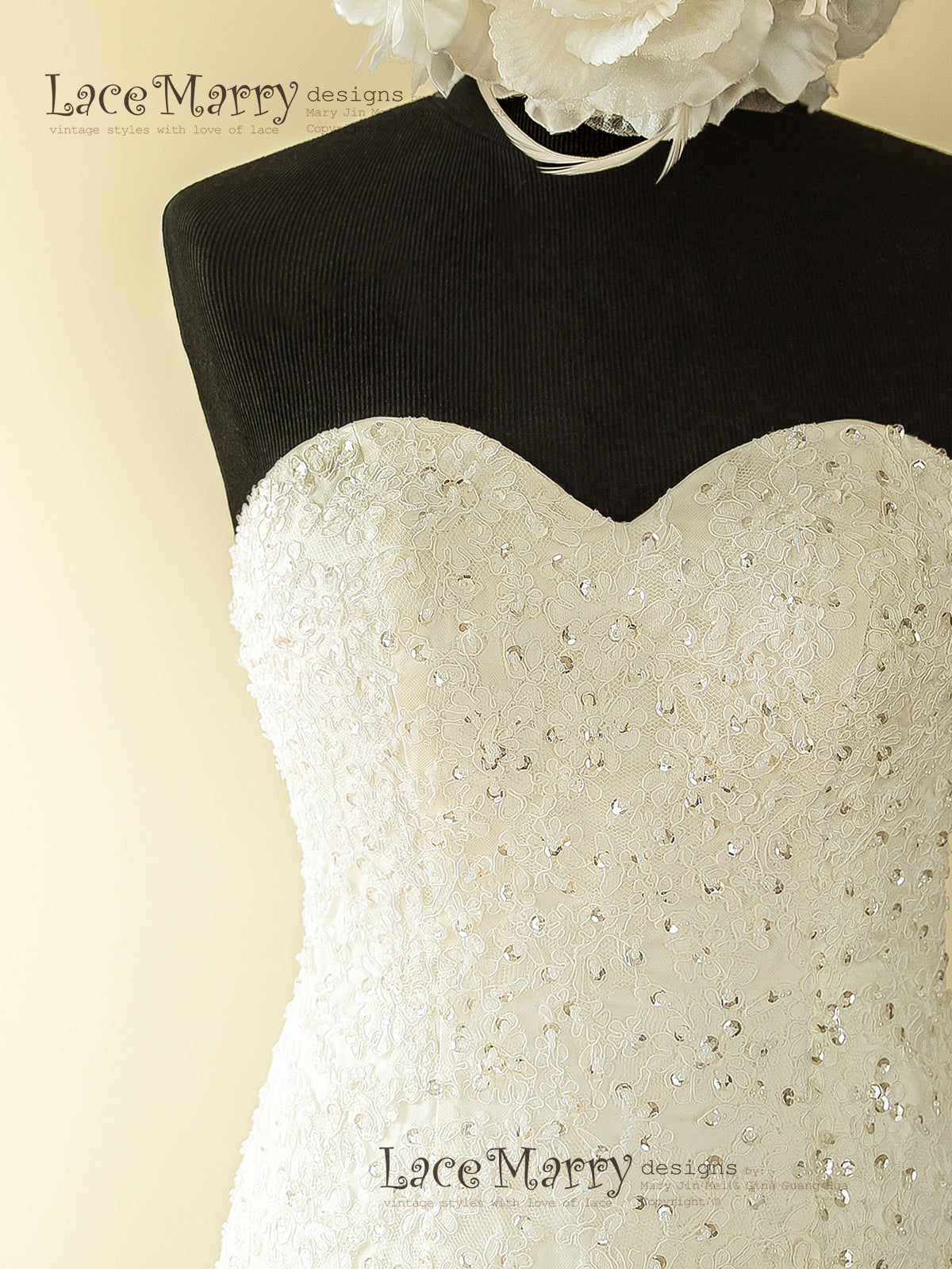 Sweetheart Neckline Lace Wedding Dress