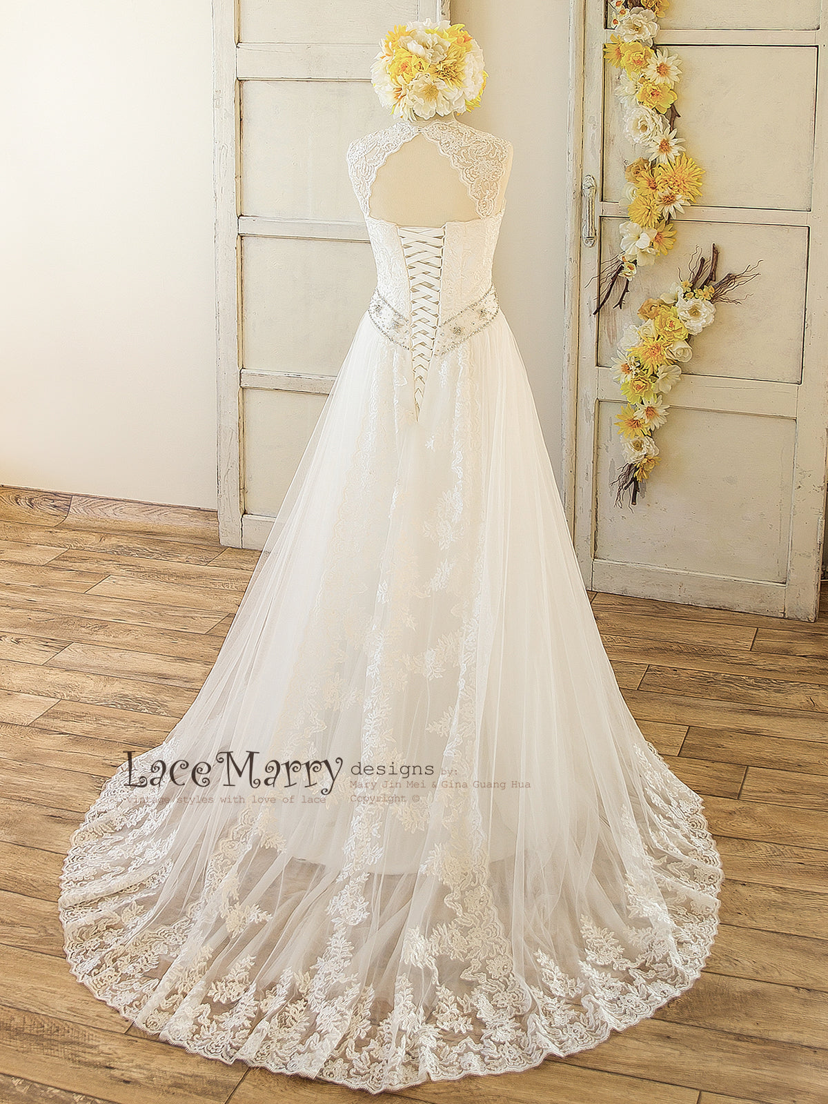 Lace Wedding Dress with Lace Straps and Train