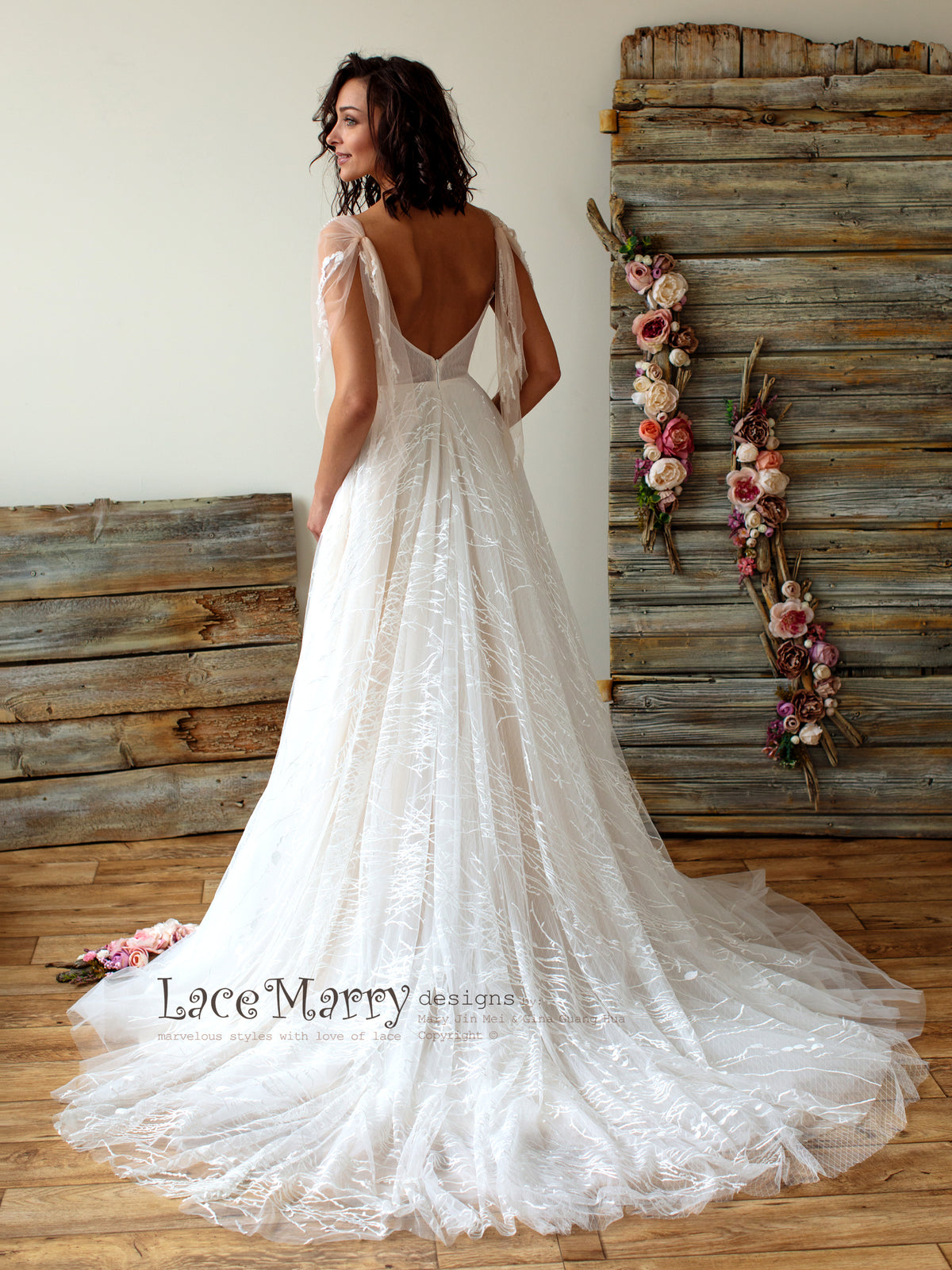 Unique Lace Wedding Dress with A-Line Skirt Unique Lace Wedding Dress with A-Line Skirt