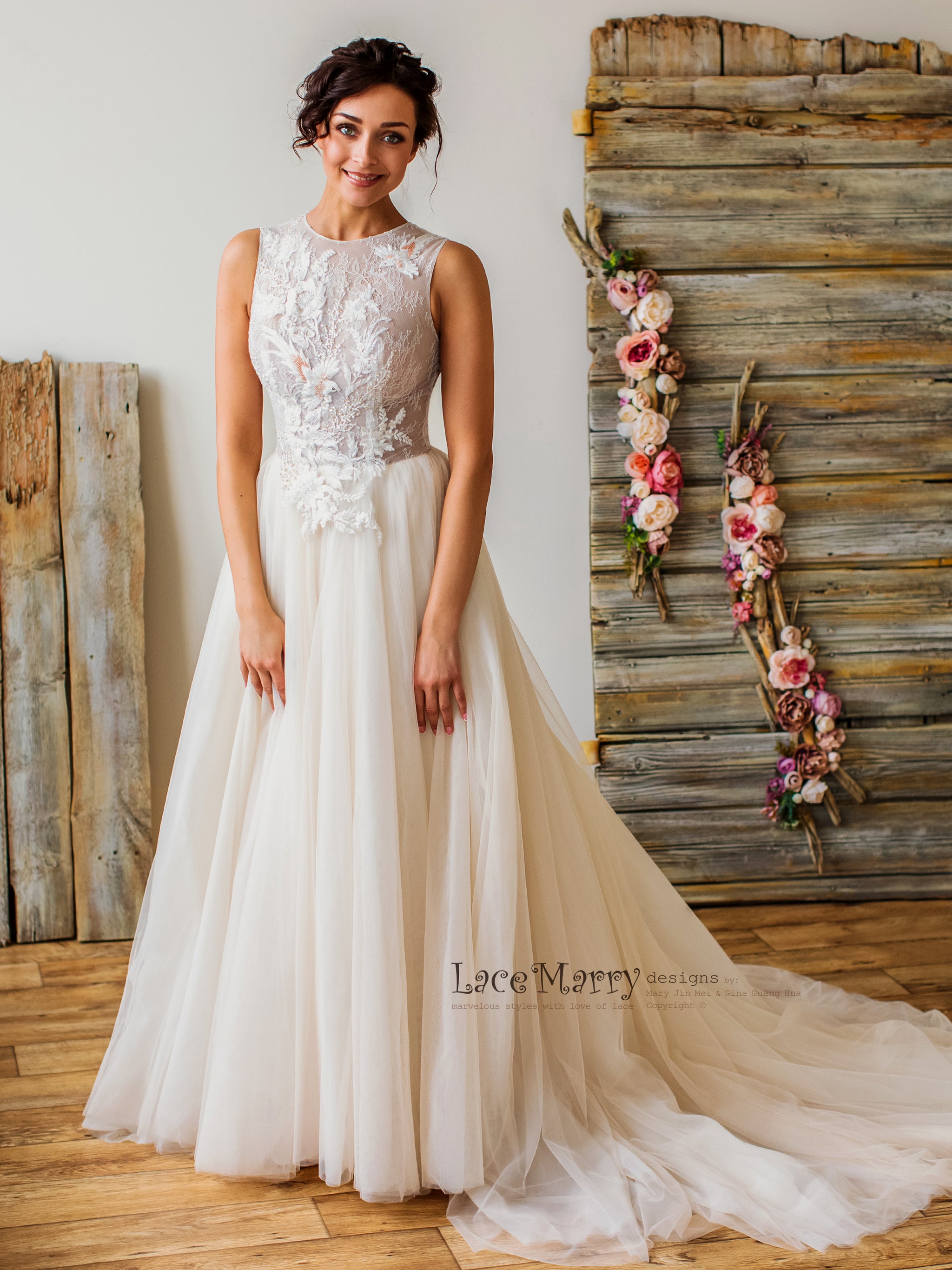 Charming Lace Wedding Dress with Flowers and Birds Embroidery