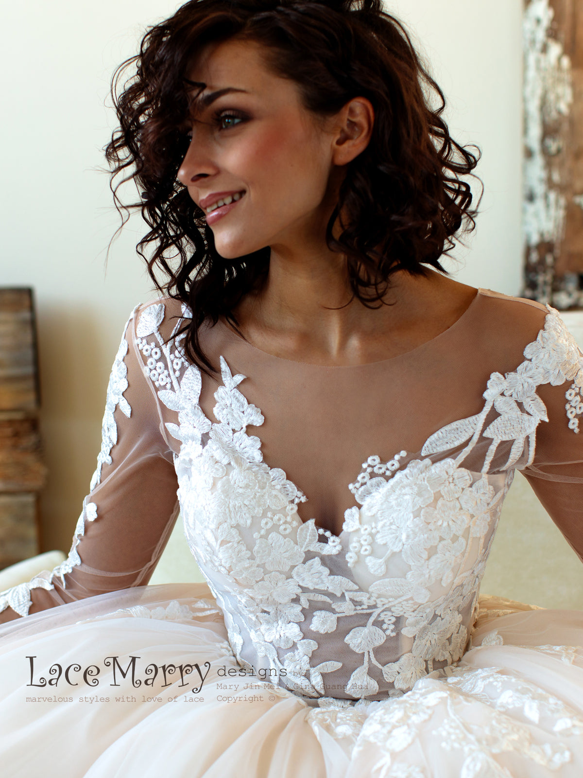 fitted lace wedding dress Champagne Boho Wedding Dress with Floral Lace Applique fitted lace wedding dress Champagne Boho Wedding Dress with Floral Lace Applique