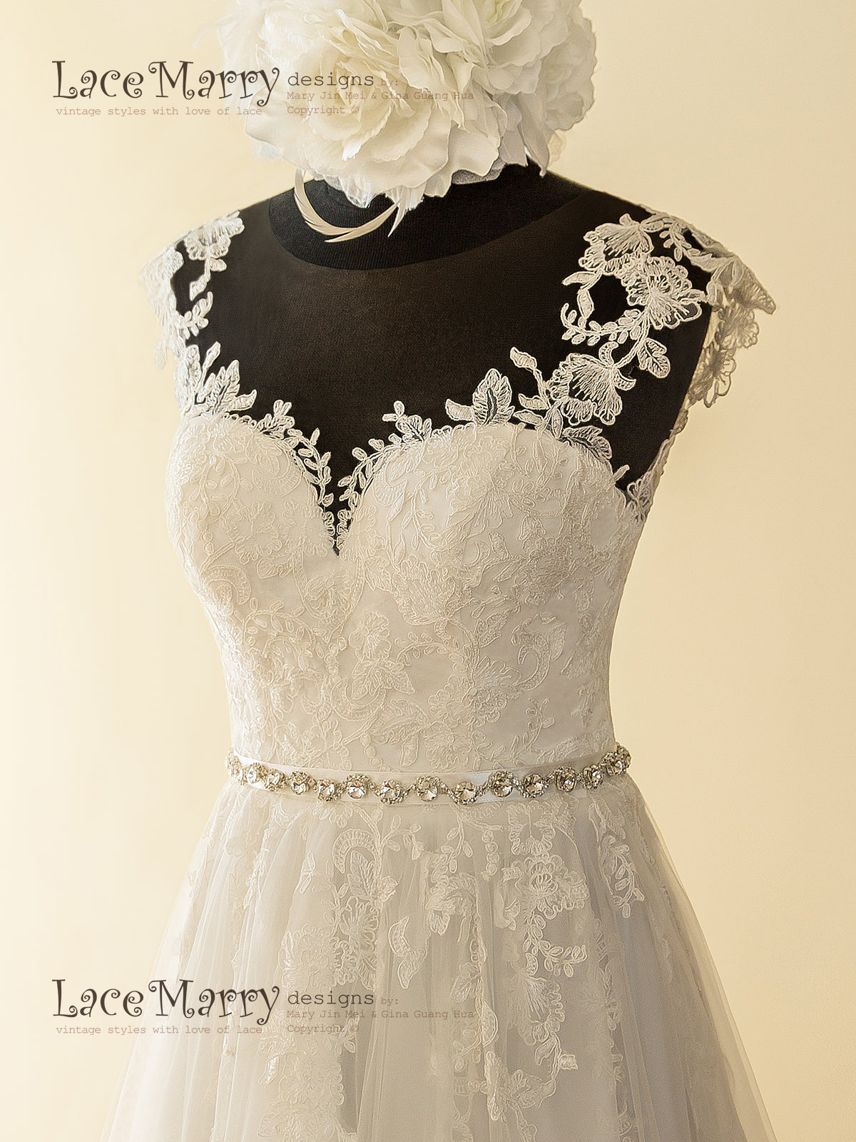 Illusion Tulle Neckline Lace Wedding Dress